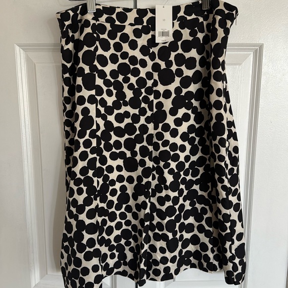 Banana Republic Dresses & Skirts - NWT BANANA REPUBLIC Cream & Polka dot Silk Skirt, Size 10